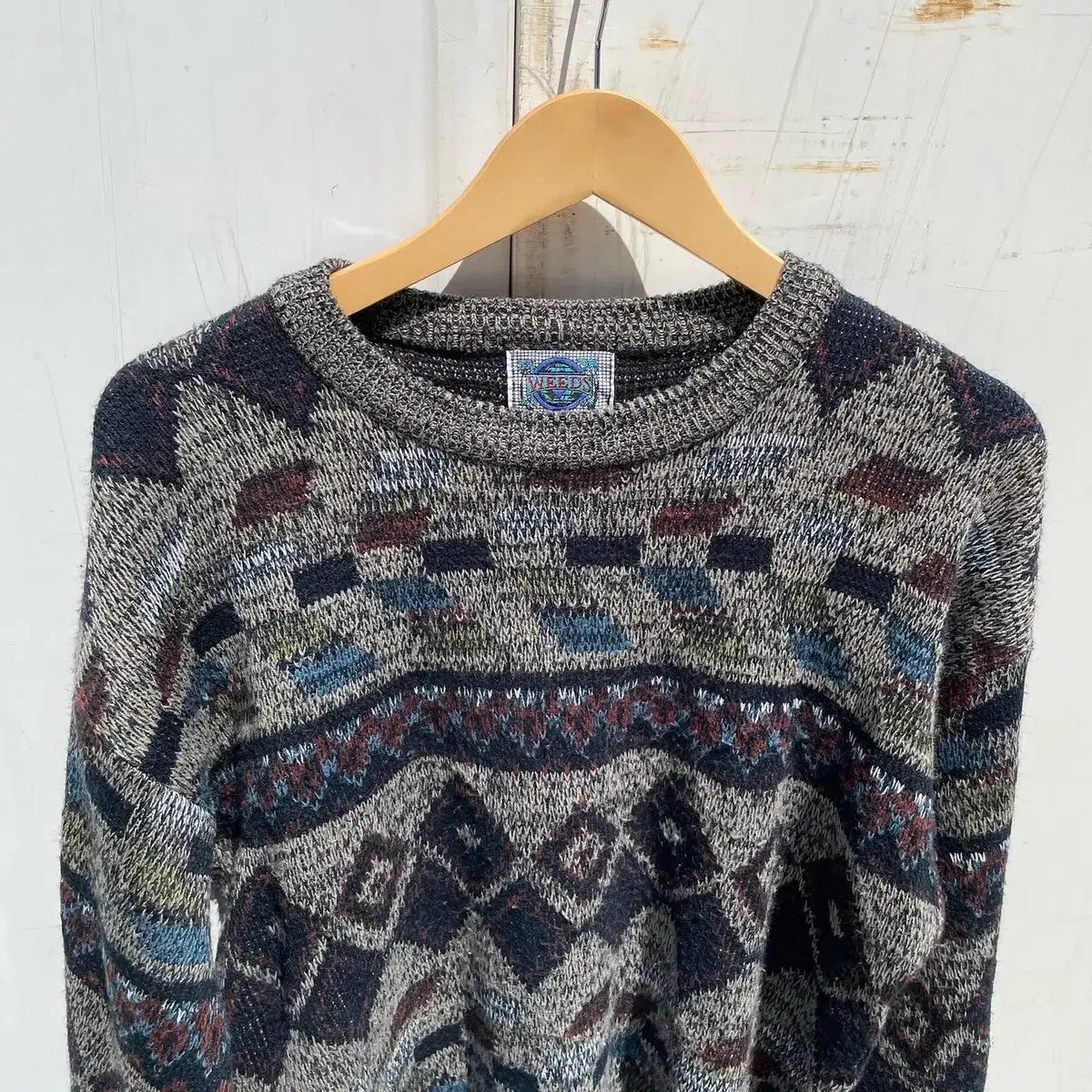 80s Vintage Dark Ethnic pattern Knit