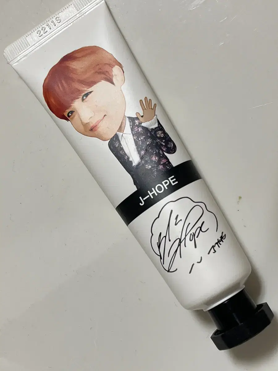 Takpo* j-hope j-hope Hand cream sealed Sharing