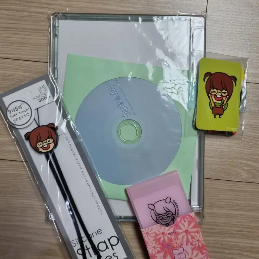 샤이니 온유 에브리띵 DVD 굿즈