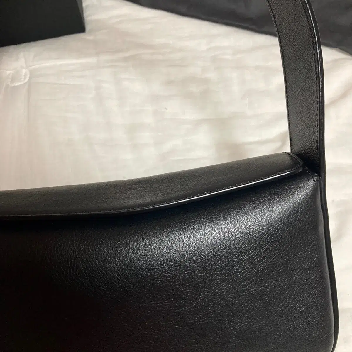 Herve 에르베숄더백 classic 20 day shoulder bag