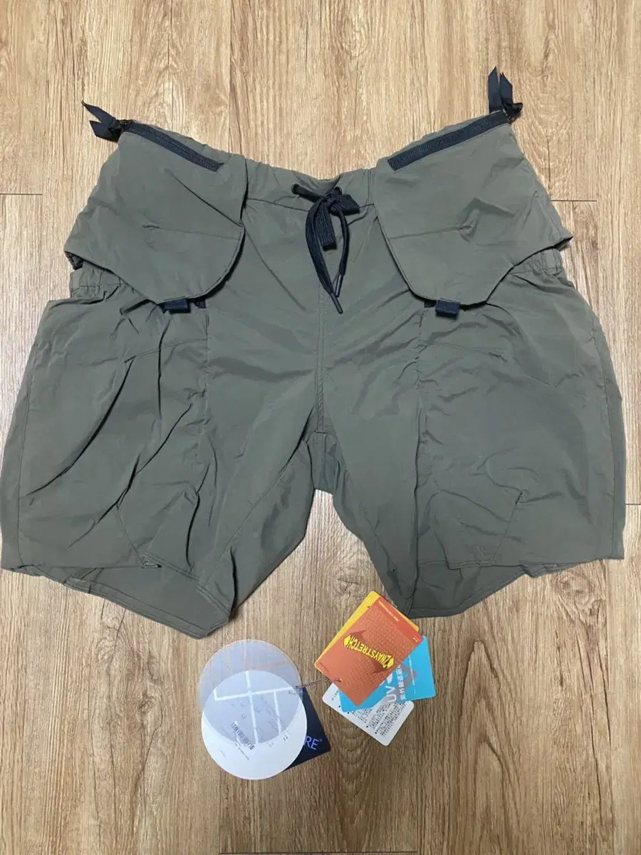 alk phenix zak shorts M Olive