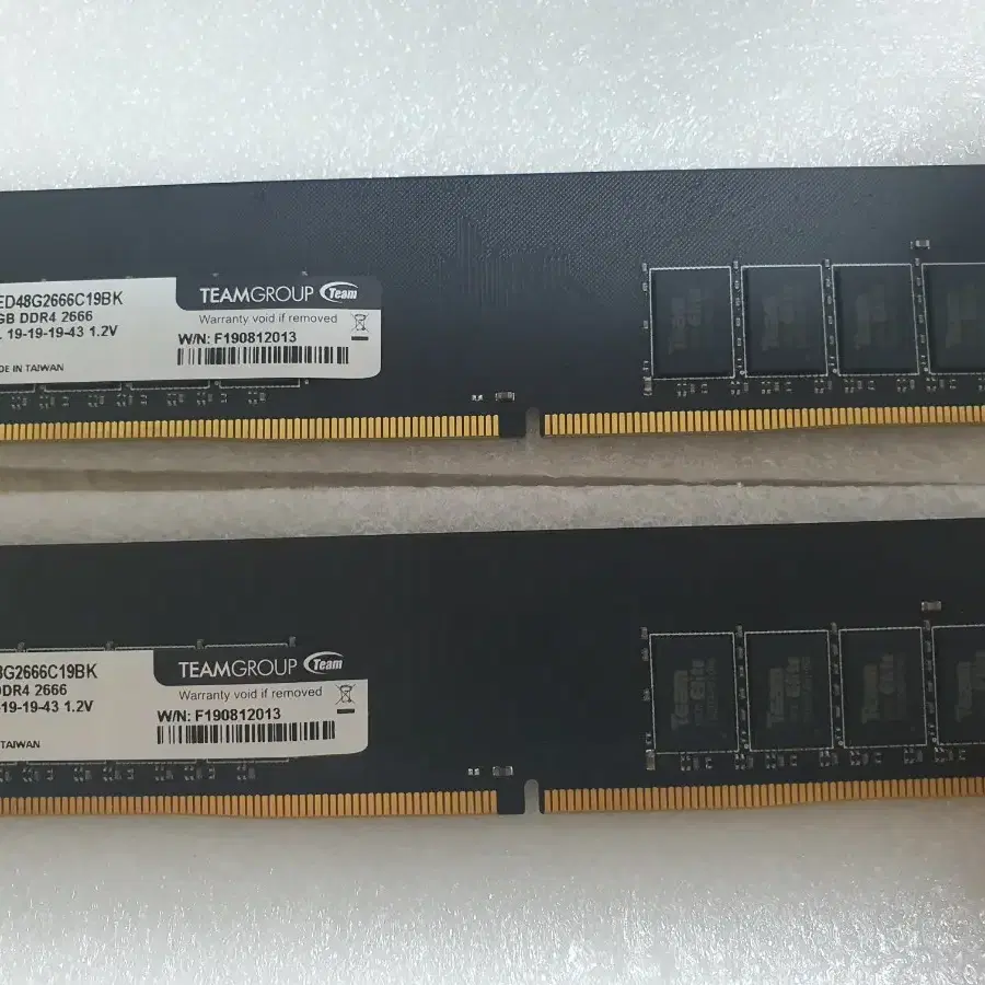 팀그룹 램 ddr4 8+8gb 2666 팝니다