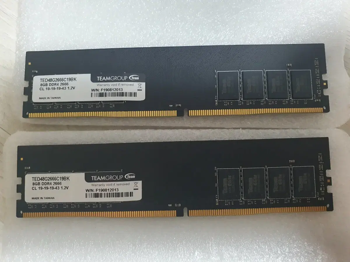 팀그룹 램 ddr4 8+8gb 2666 팝니다