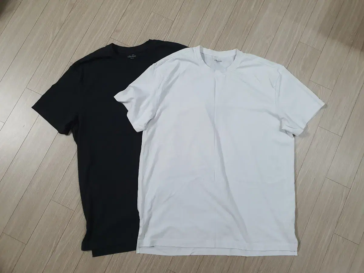 [105~110] Basic layered short sleeve t-shirt almost new