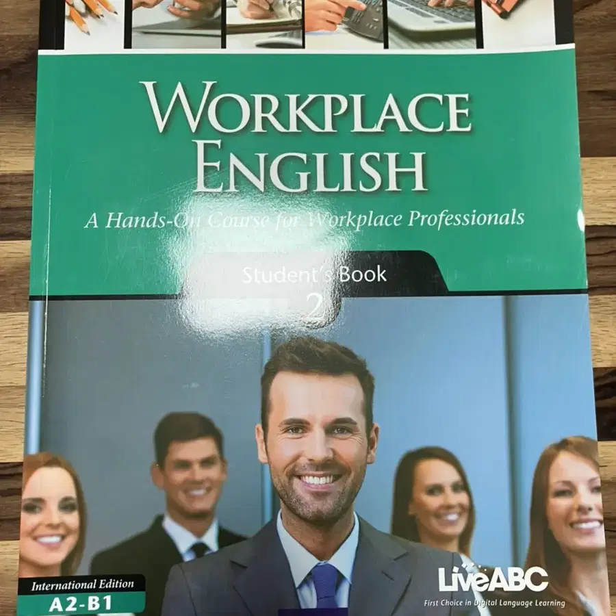 Workplace English 2(Student's Book)(CD1장