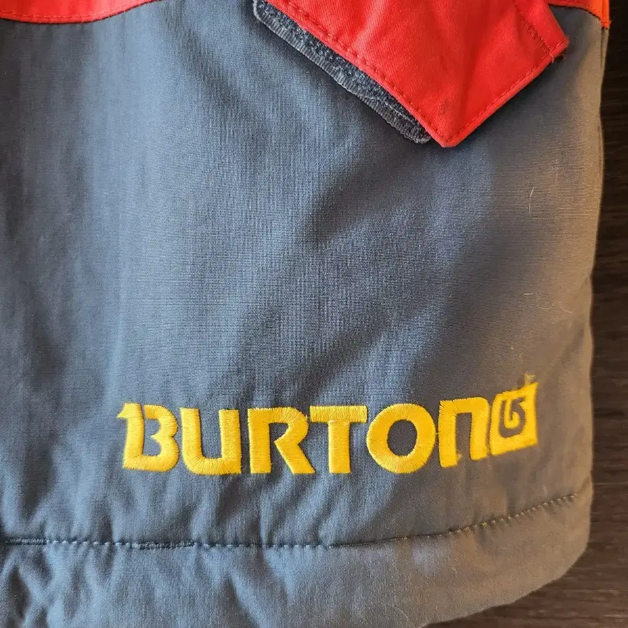 BURTON 버튼 어린이 스키 자켓 (S)