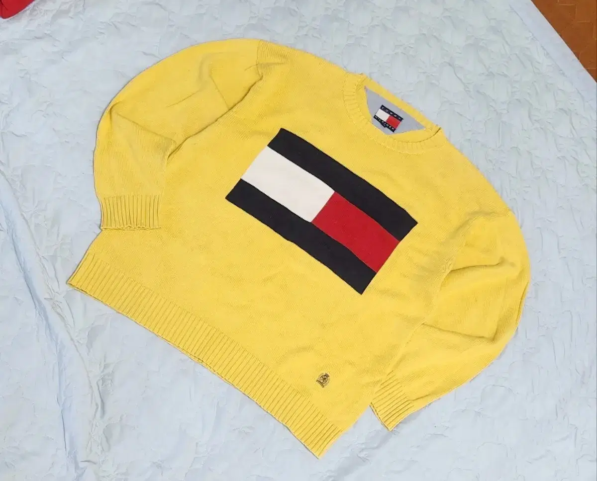 Tommy Hilfiger Big Logo Chick Old School Laurel Embroidery Knit