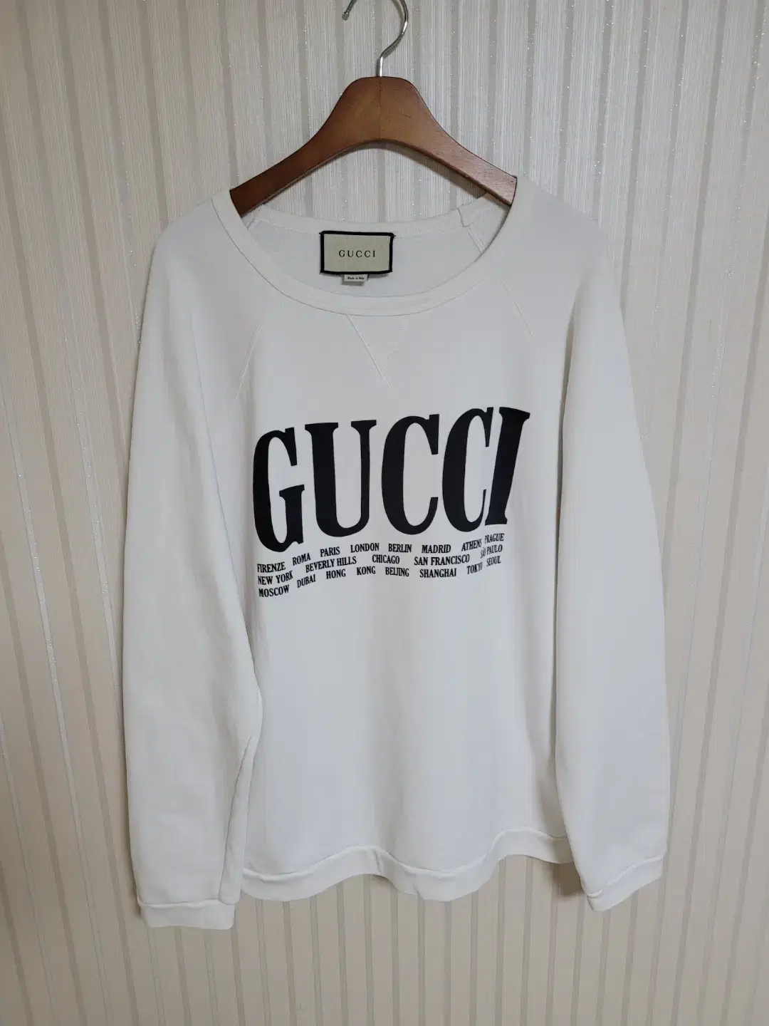 Gucci White City Logo Man-to-Man M