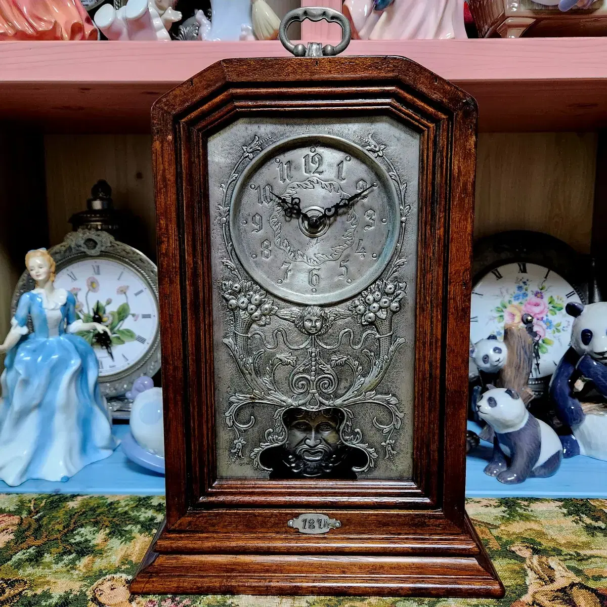 Old vintage Italian wood and tin zuu desk clock from the 80s.