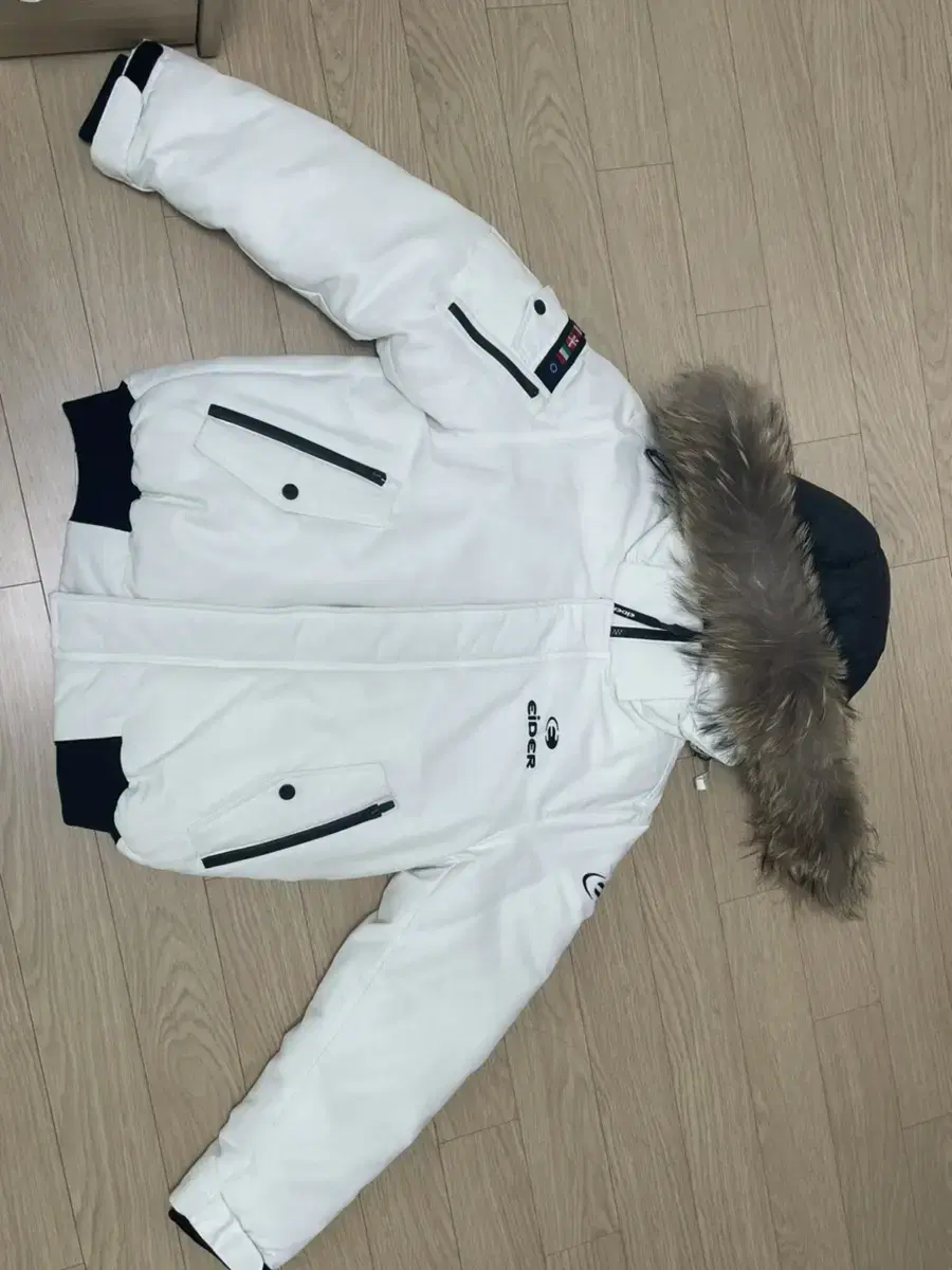 2021 Eider Stouki White S