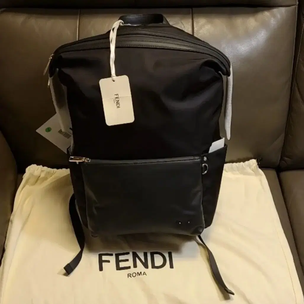 새상품 펜디(FENDI) 백팩