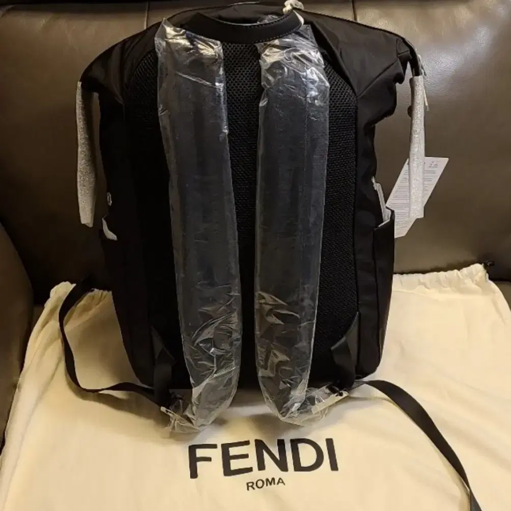 새상품 펜디(FENDI) 백팩