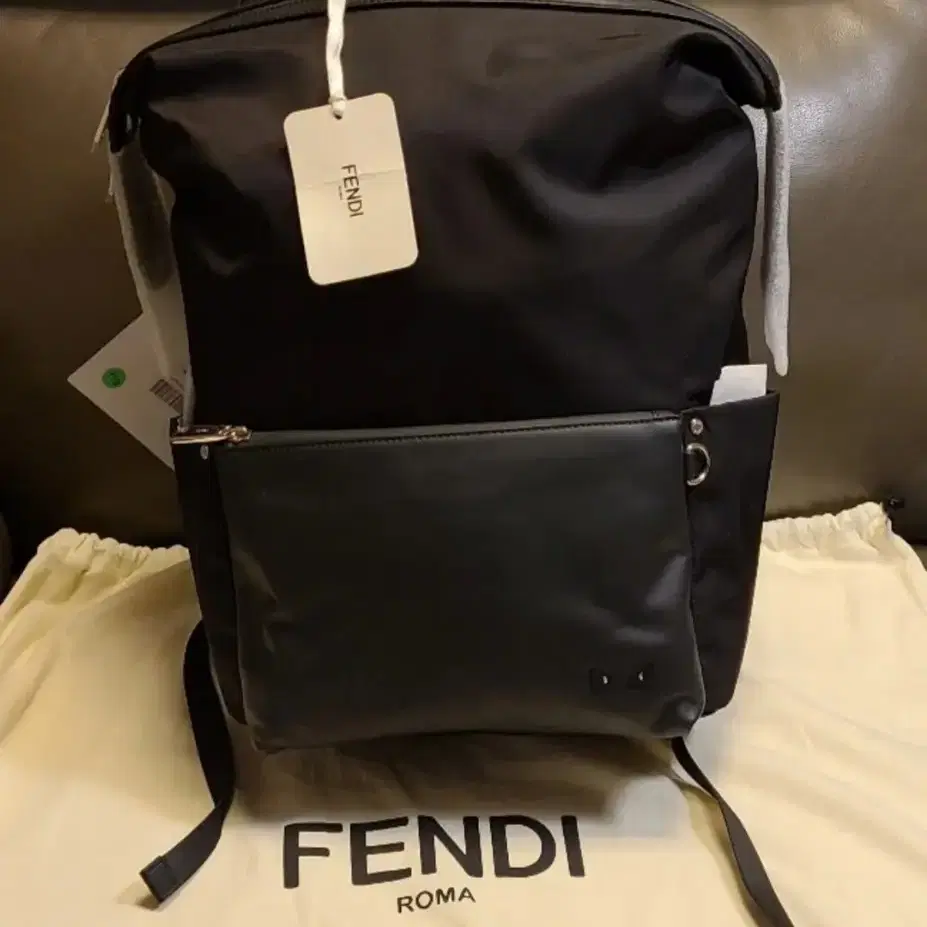 새상품 펜디(FENDI) 백팩