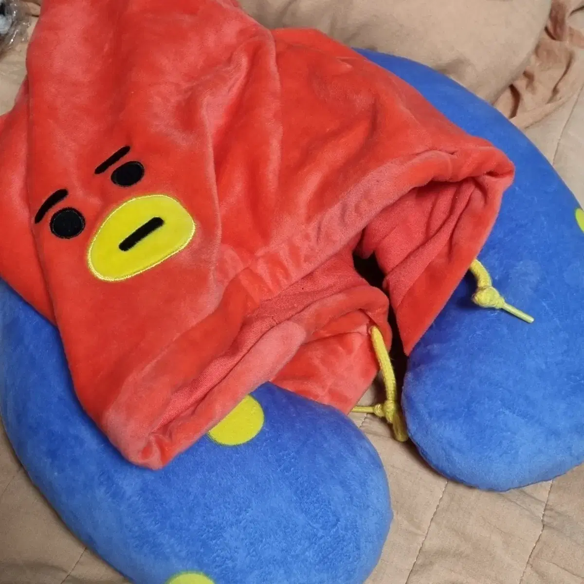 BT21 Tata Neck Crab