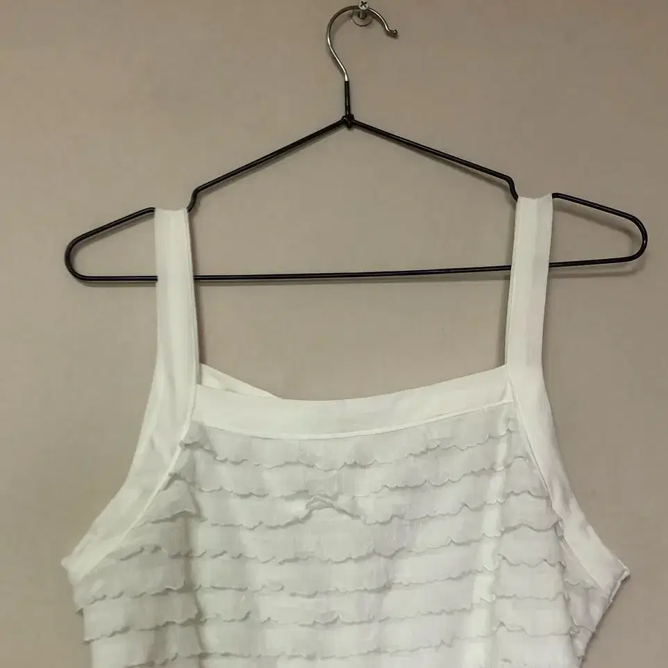 Vintage white wave sleeveless