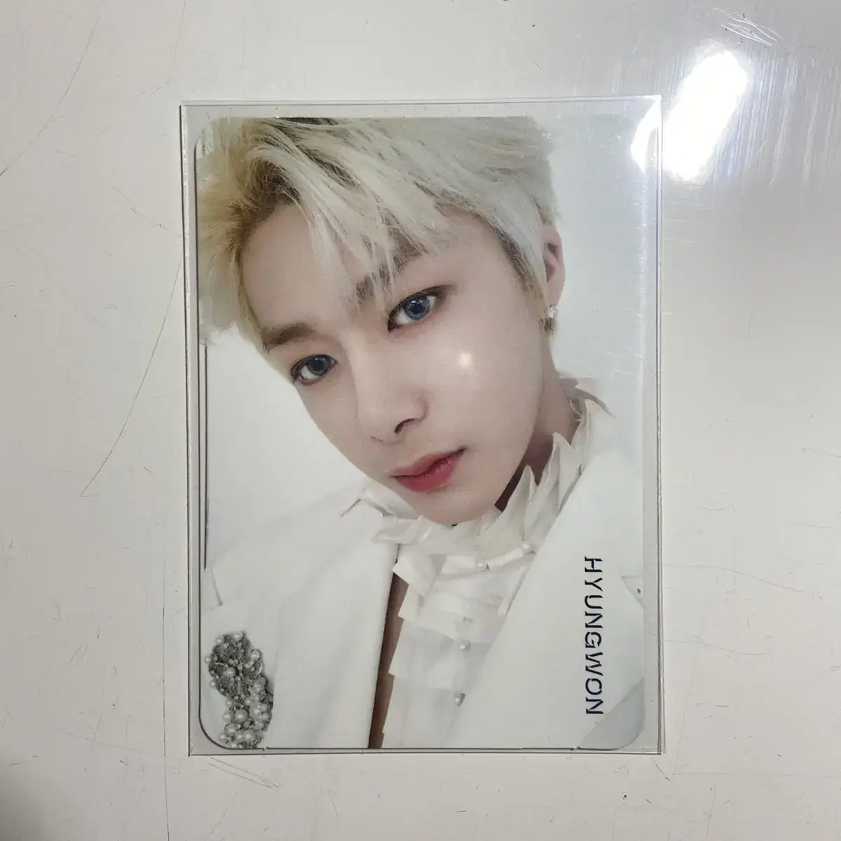 Alligator hyungwon photocard