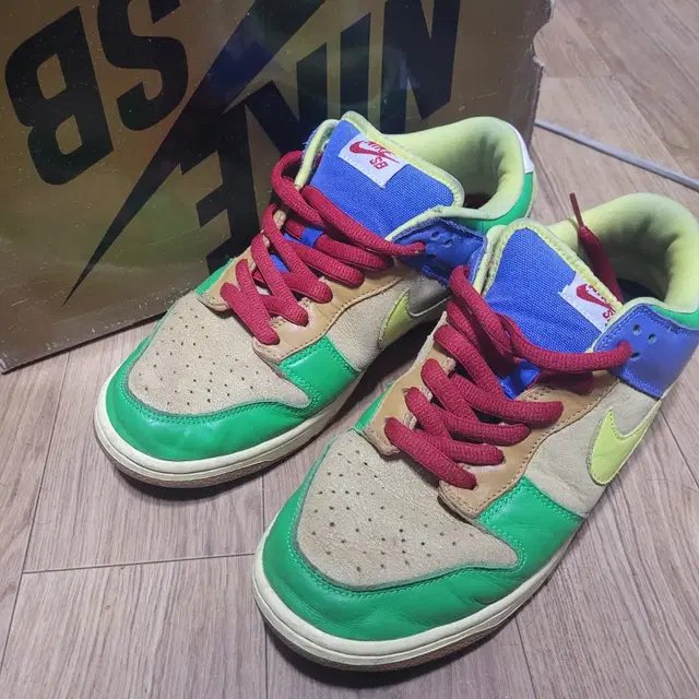 Nike SB Dunk Brooklyn Projects 2009