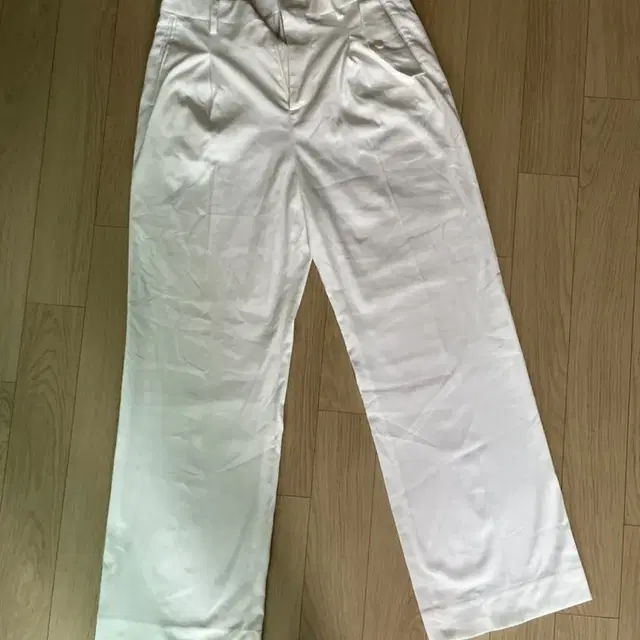 라벨아카이브 wide pocket pants white