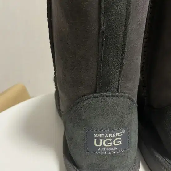 [새상품] UGG 어그 클래식 숏