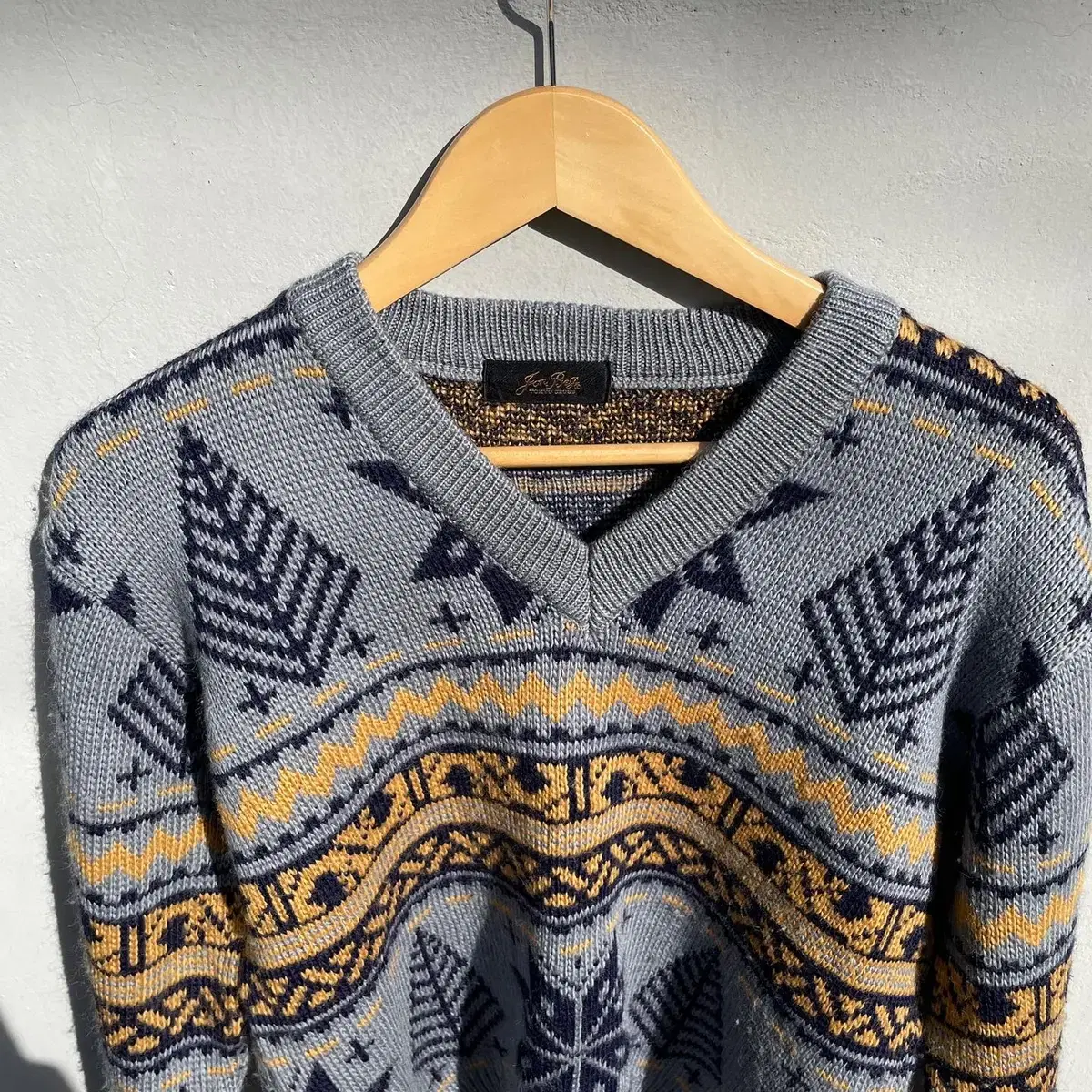 1990s Nordic Pattern V Neck Knit