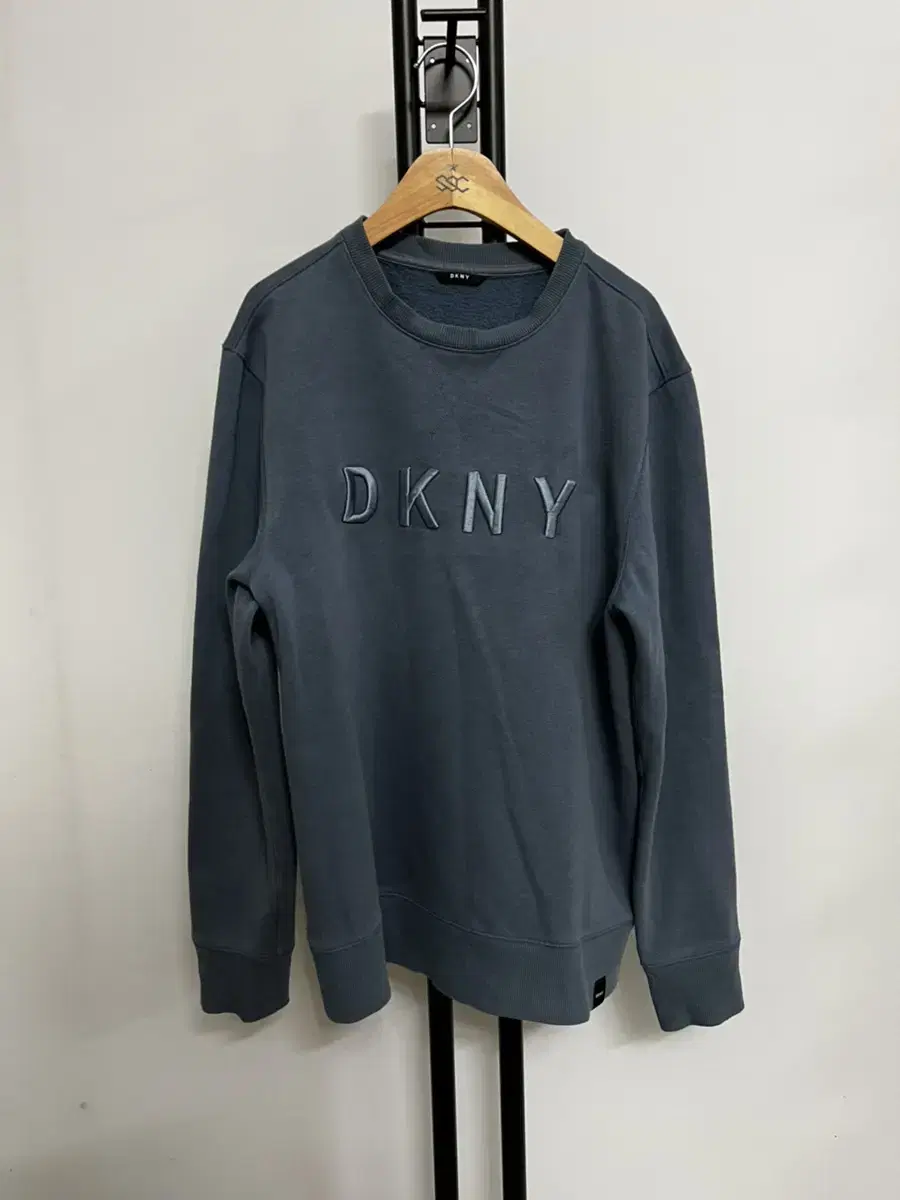 정품) DKNY 여성 맨투맨 L