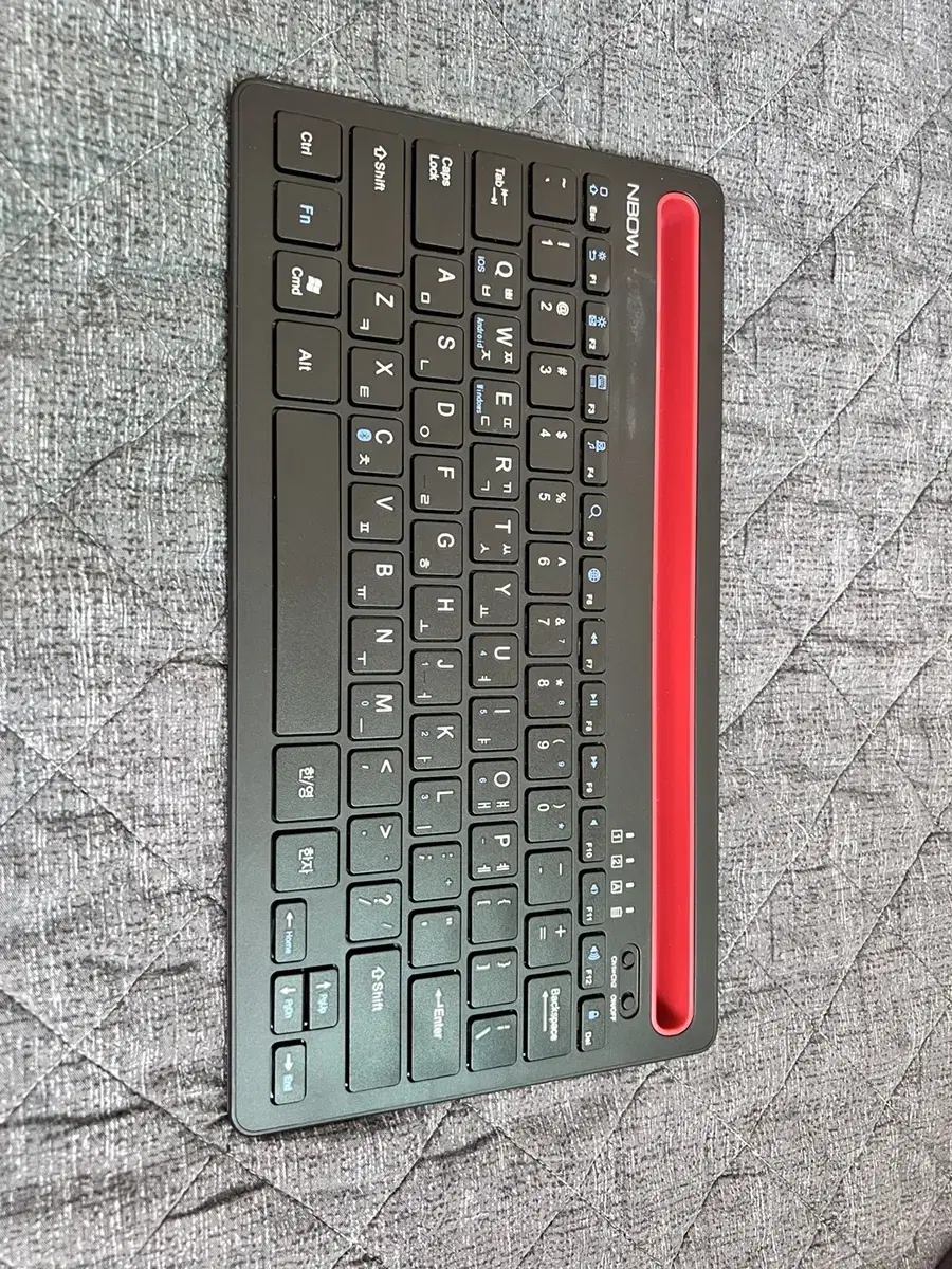 NBOW Bluetooth iPad & Mobile Phone Keyboard