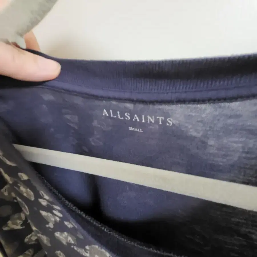 Allsaints 올세인츠 긴팔 티셔츠 s