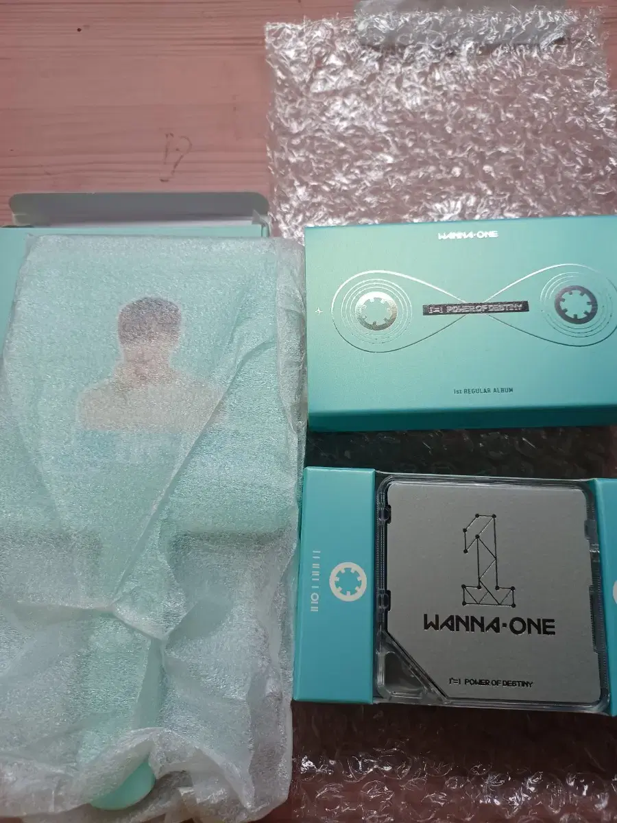 Bae Jinyoung Kino Album