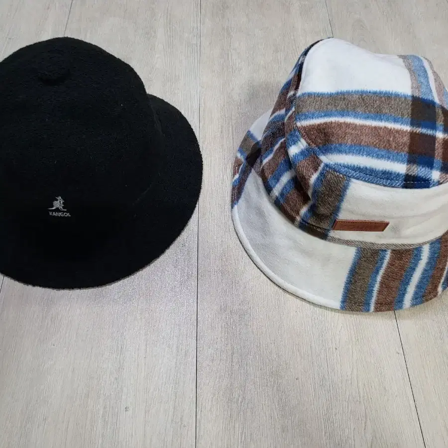 KANGOL,KODAK코닥,캉골 벙거지 모자 2개