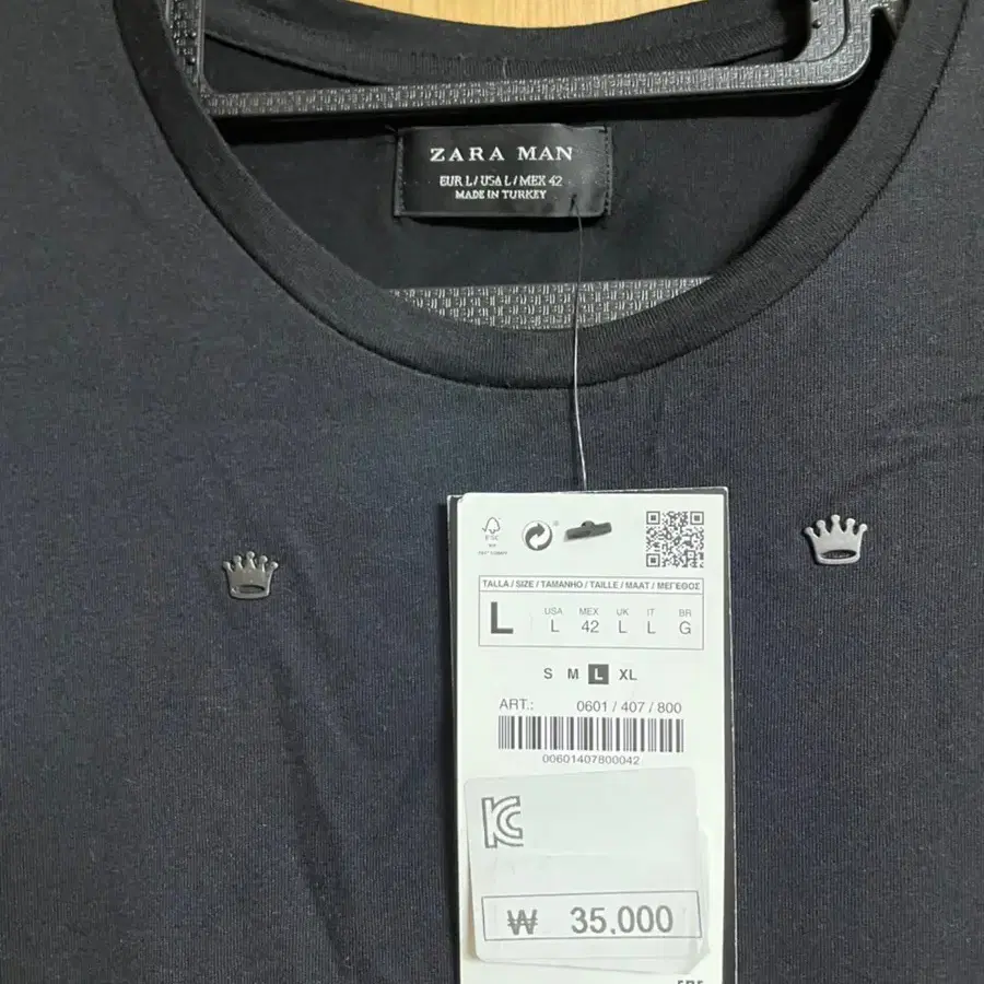 자라 ZARA MAN 왕관 스터드 블랙 티셔츠 새제품 (택o)