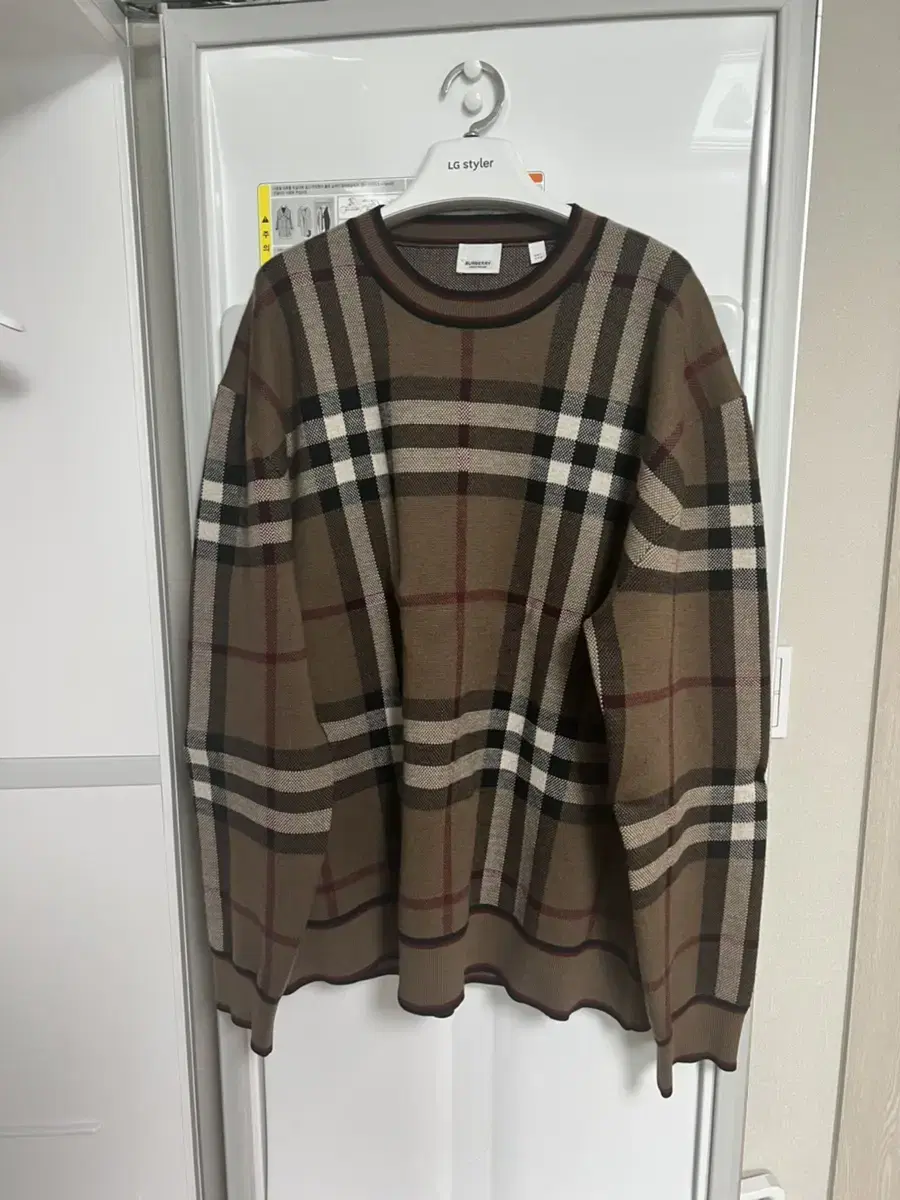 xxl) Burberry Heavy Knit in Department Store