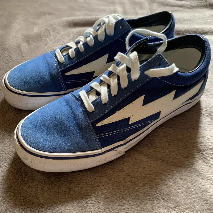 240 Revenge X Storm Low Top Blue