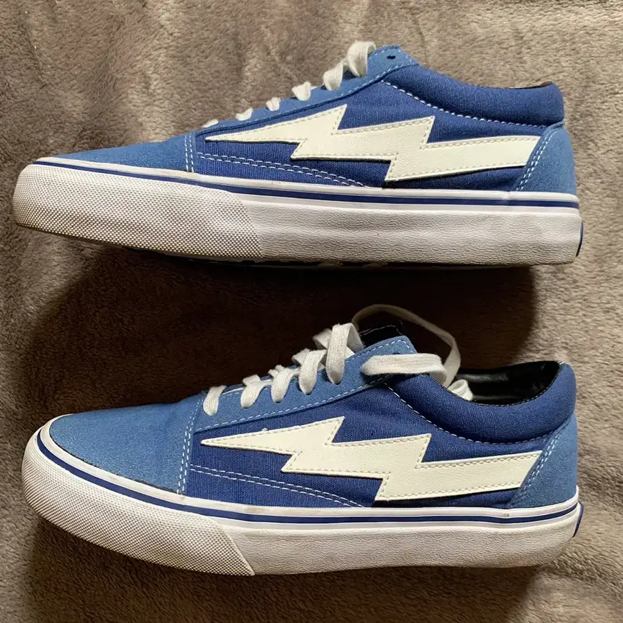 240 Revenge X Storm Low Top Blue