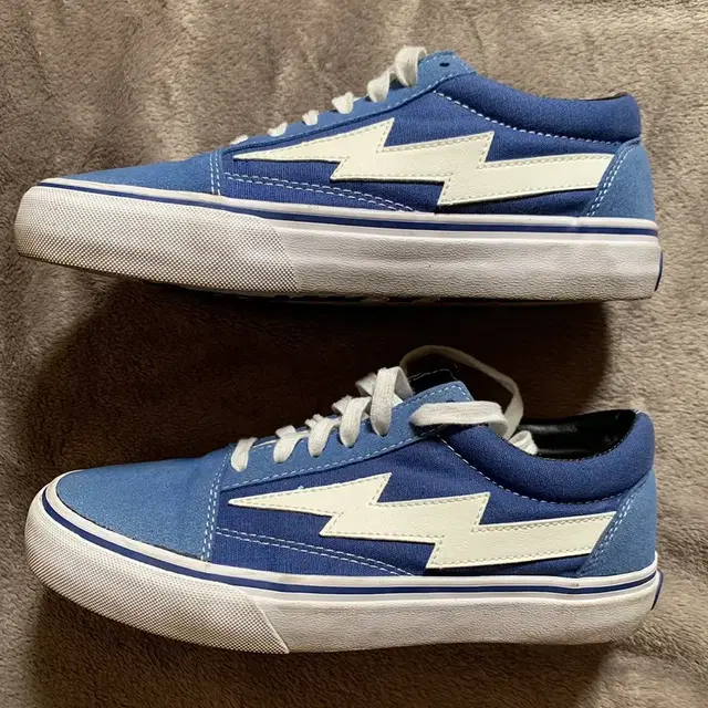 240 Revenge X Storm Low Top Blue