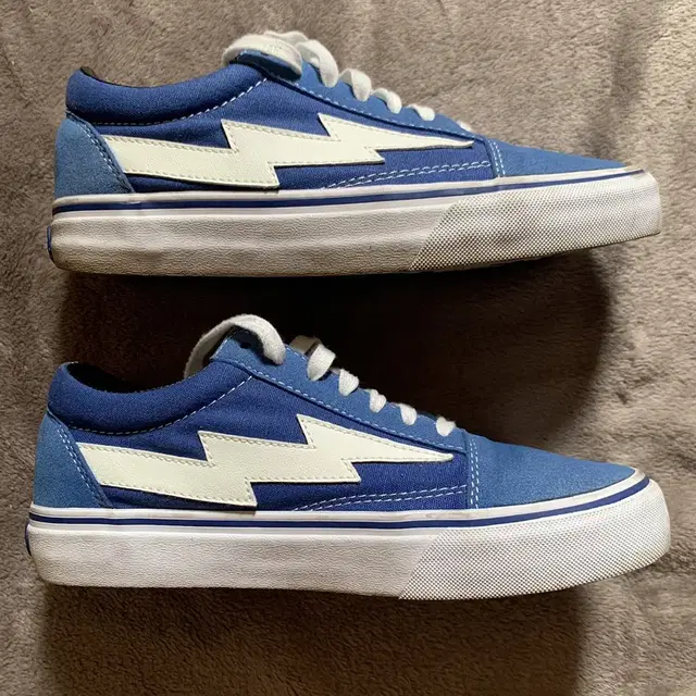 240 Revenge X Storm Low Top Blue