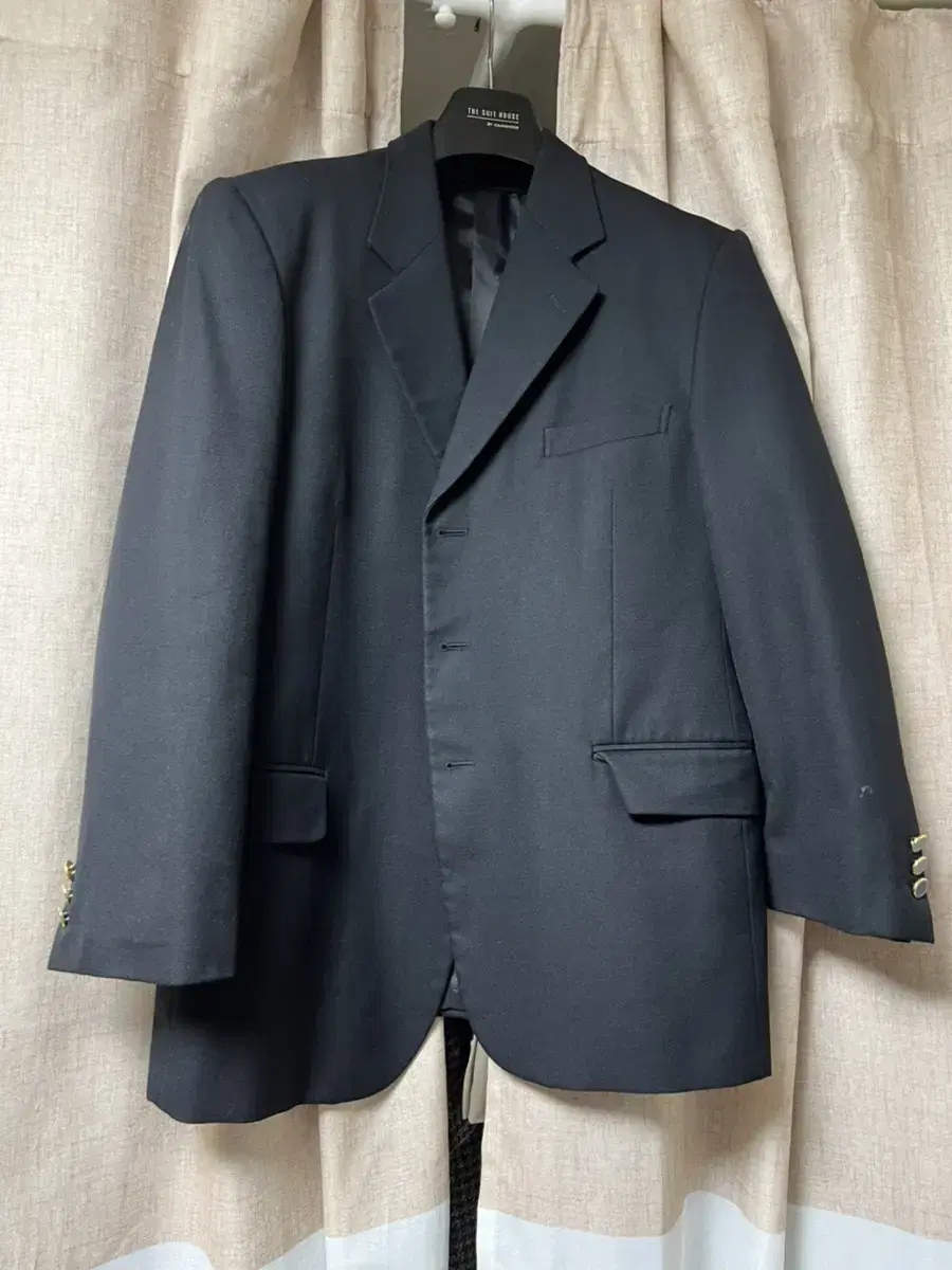 Logadis black blazer jacket