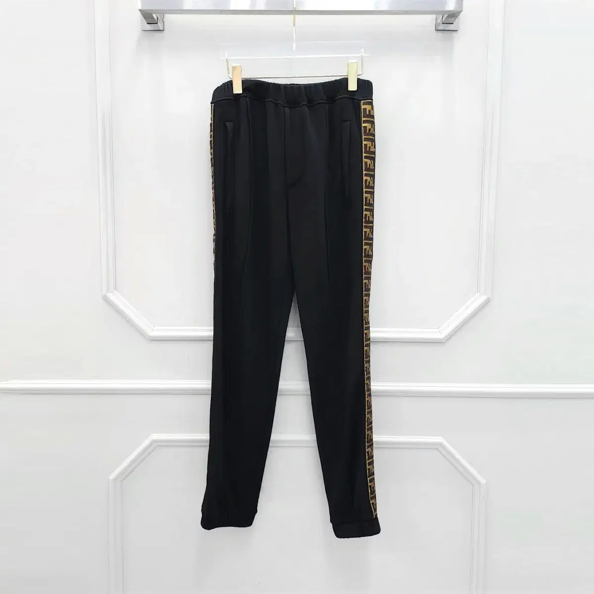 44 / Fendi Black FF Monogrammed Training Pants