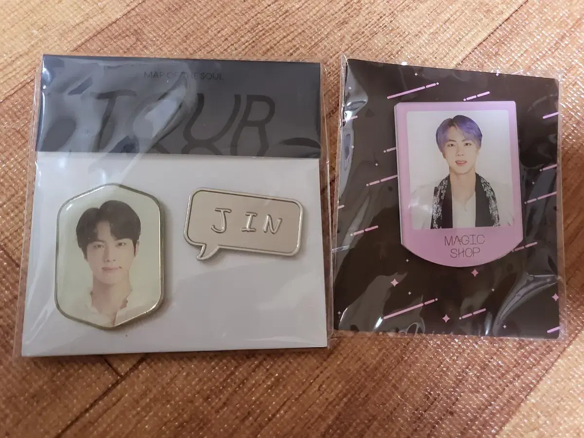 Bangtan BTS Map of the World soul Seokjin badge, etc.