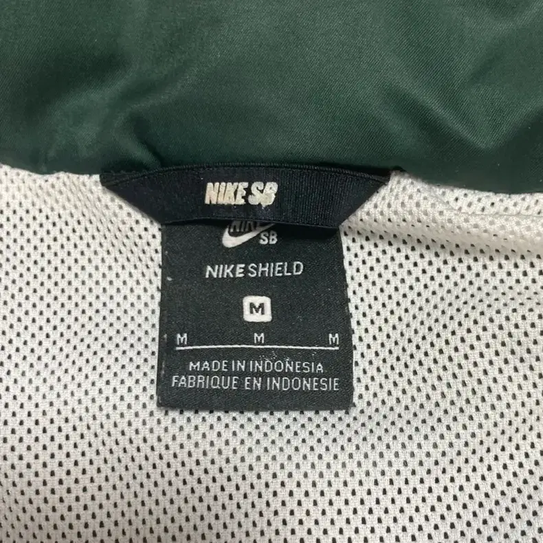 나이키 스케이트보딩 Nike SB 쉴드 shield 자켓