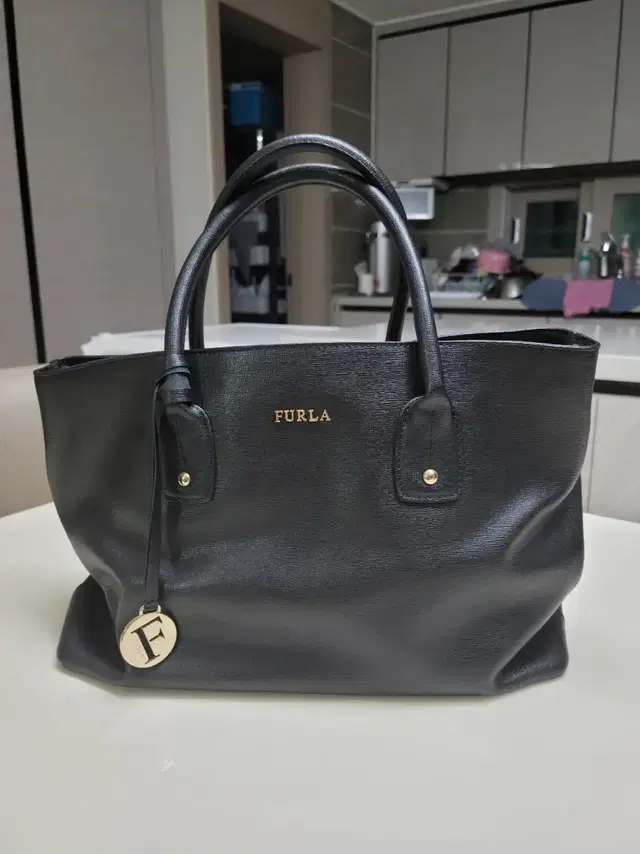 FURLA 토드백