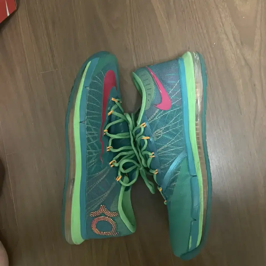 KD 6 295