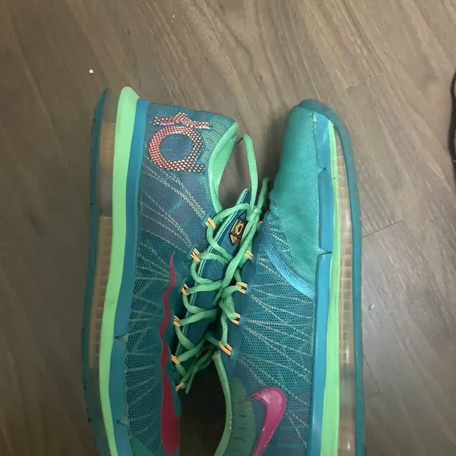 KD 6 295