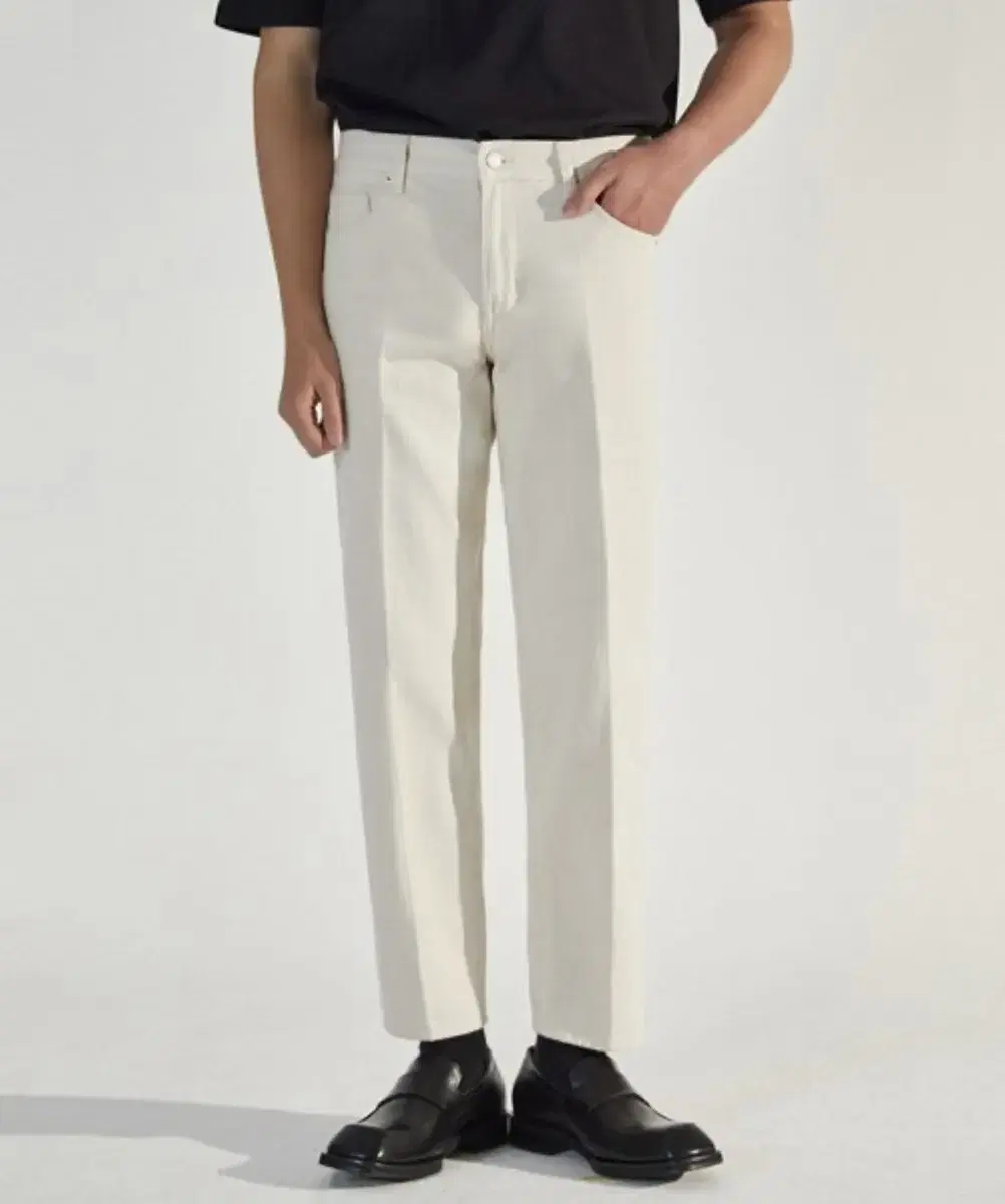 [ODPL] Tapered Fit Cream Jeans