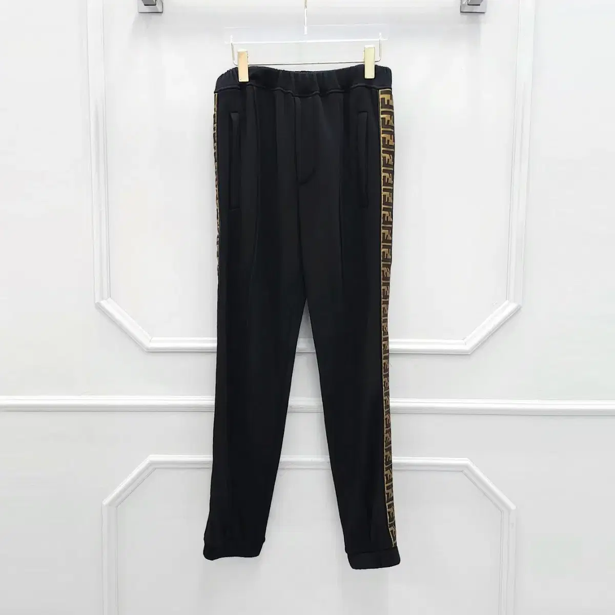 44 / Fendi Black FF Monogrammed Training Pants