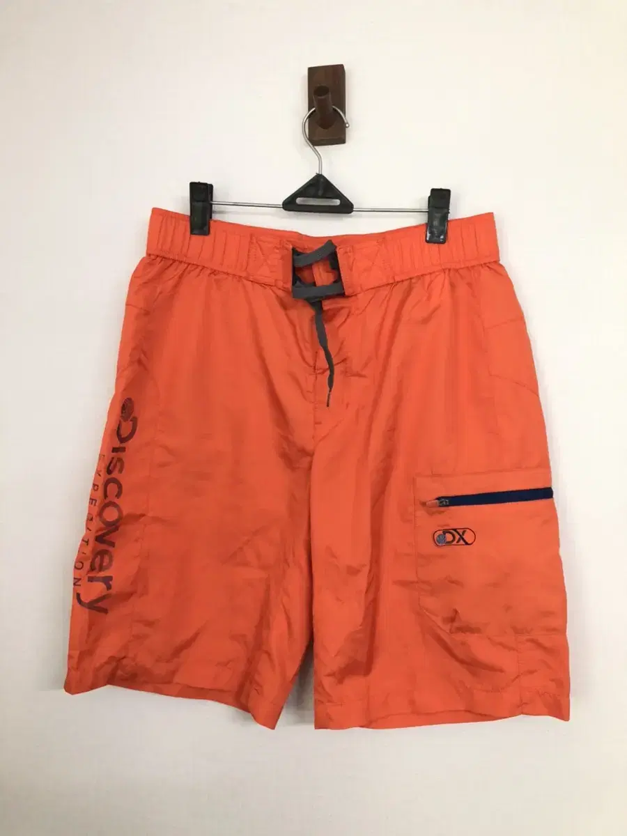 (31-32) Genuine Discovery Shorts