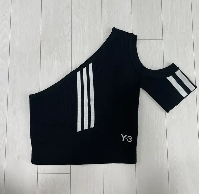 Y-3 아디다스 오프숄더니트