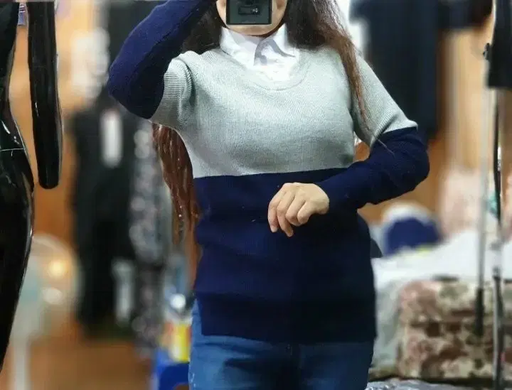 Gaeul Winter kara Layered Knit 12