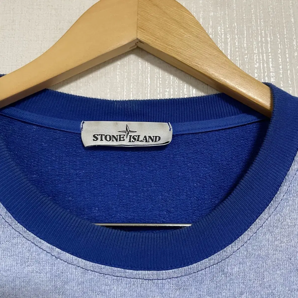 100-105 STONE ISLAND 스톤아일랜드 유틸리티 맨투맨