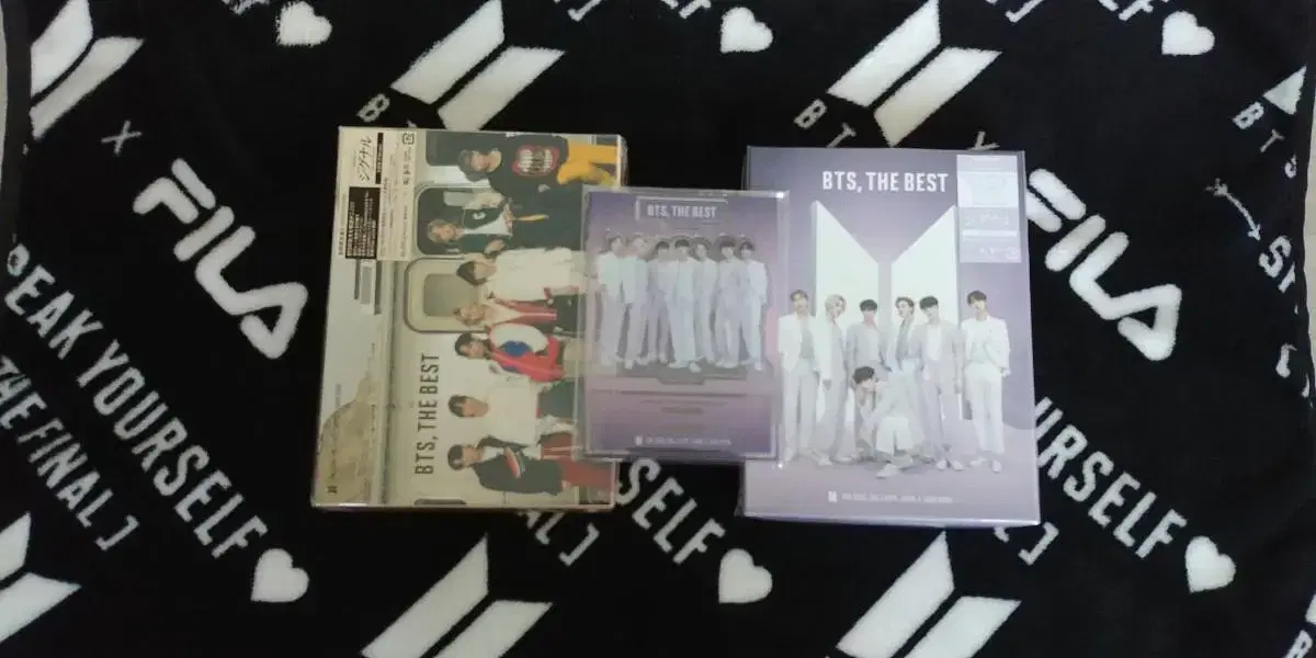 (미개봉)방탄 일본 더 베스트 앨범 초회한정B,C(특전 아크릴)
