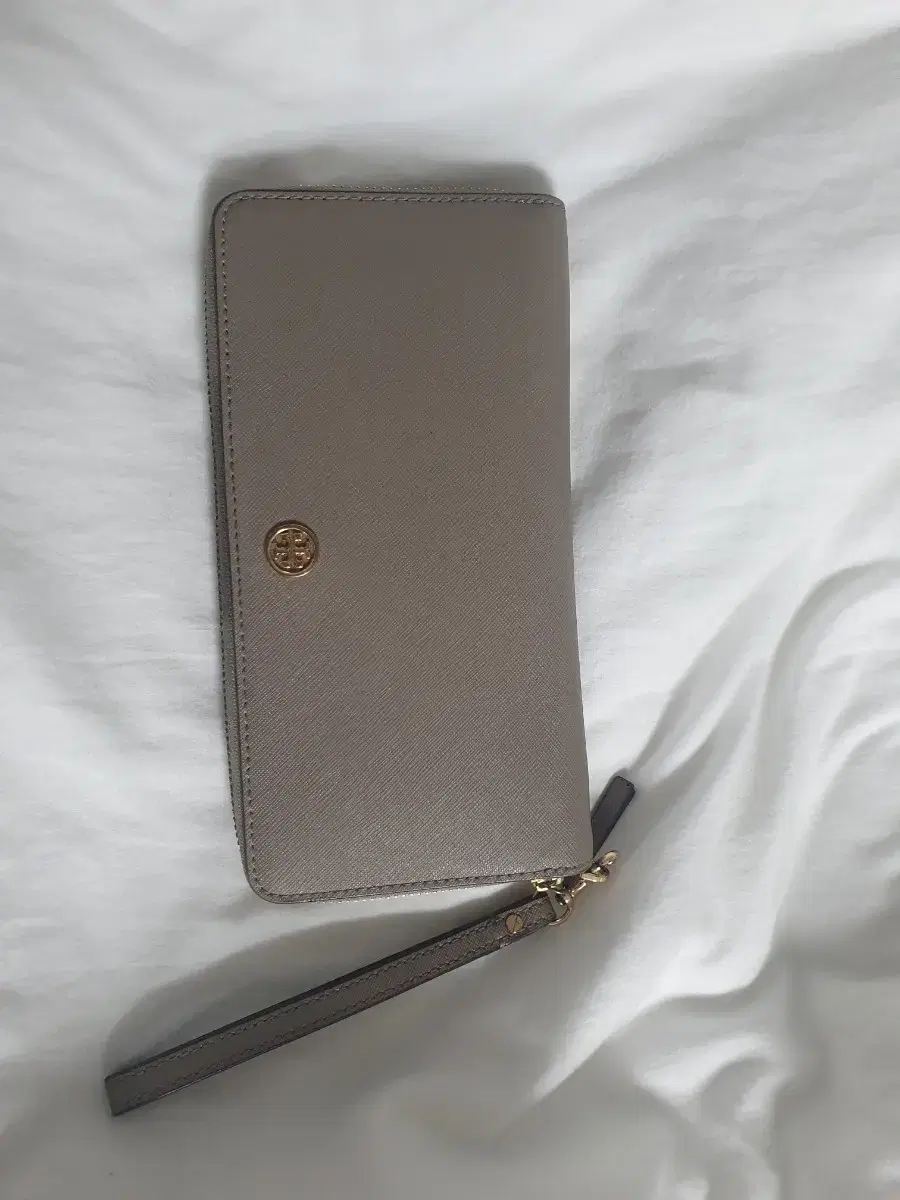 Tory Burch long wallet